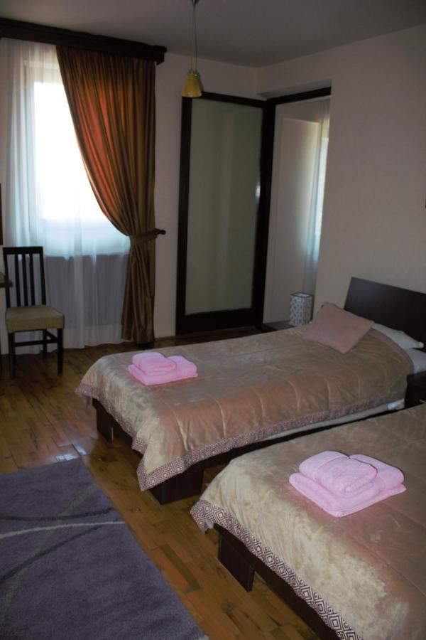 Garni Hotel City Kruševac Exteriör bild
