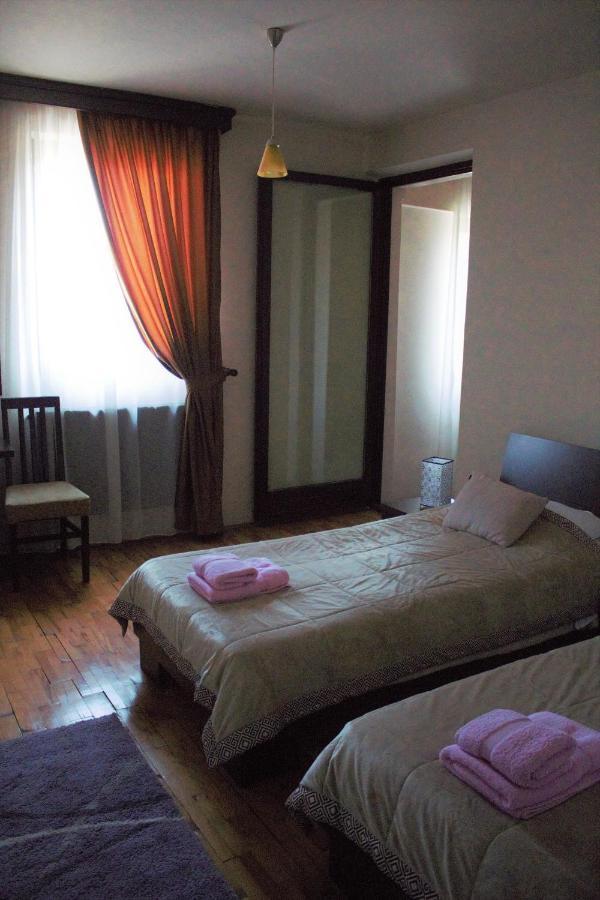 Garni Hotel City Kruševac Exteriör bild
