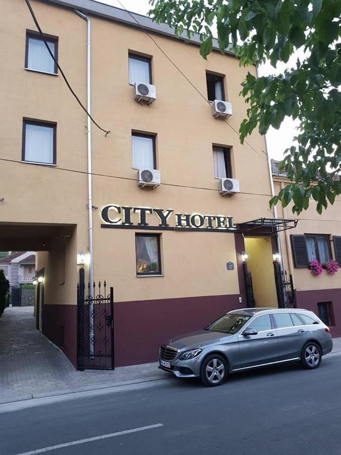 Garni Hotel City Kruševac Exteriör bild