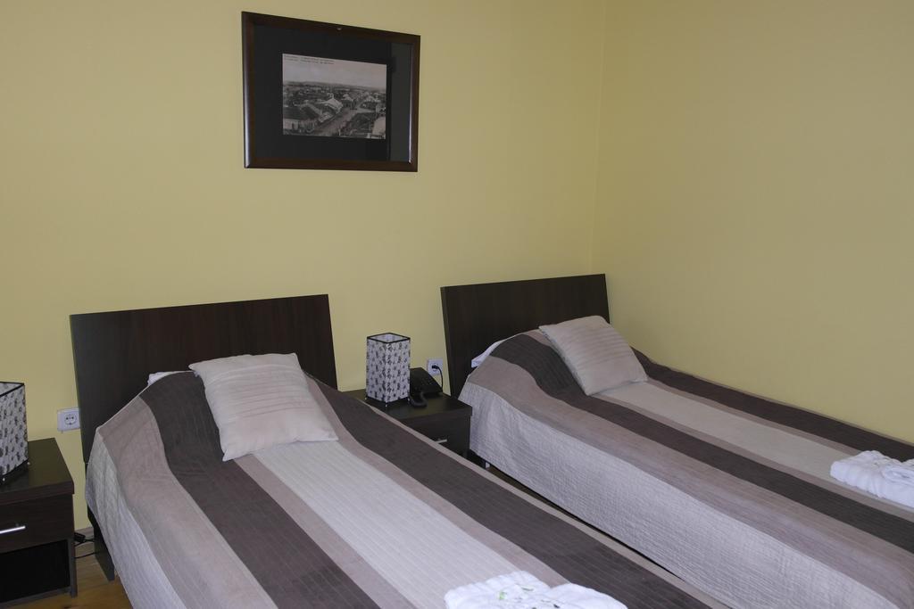 Garni Hotel City Kruševac Exteriör bild
